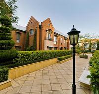 Majestic Old Lion Apartments - Accommodation Rockhampton