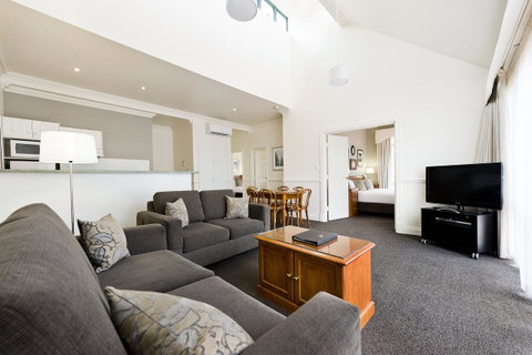 Majestic Old Lion Apartments - Accommodation Rockhampton 6