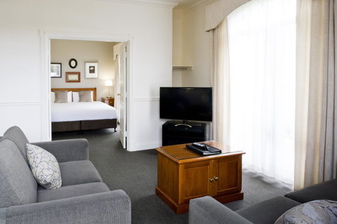 Majestic Old Lion Apartments - Accommodation Rockhampton 9