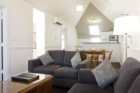 Majestic Old Lion Apartments - Accommodation Rockhampton 11