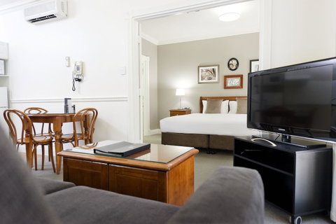 Majestic Old Lion Apartments - Accommodation Rockhampton 10
