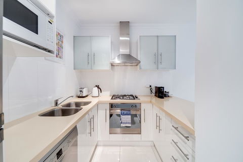 York Apartments On Grenfell - Accommodation Rockhampton 3