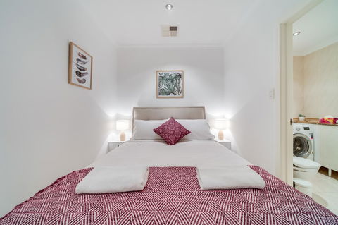 York Apartments On Grenfell - Accommodation Rockhampton 10
