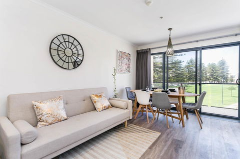 Heart Of Glenelg BnB - Accommodation Rockhampton 10