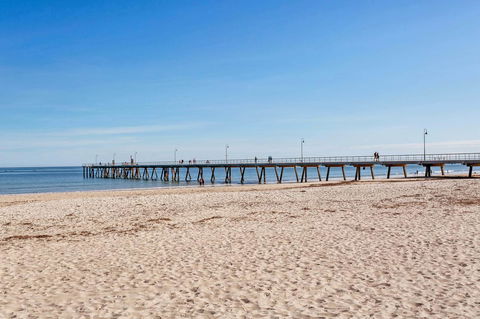 Heart Of Glenelg BnB - Accommodation Rockhampton 14