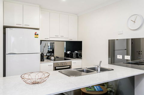 Heart Of Glenelg BnB - Accommodation Rockhampton 6