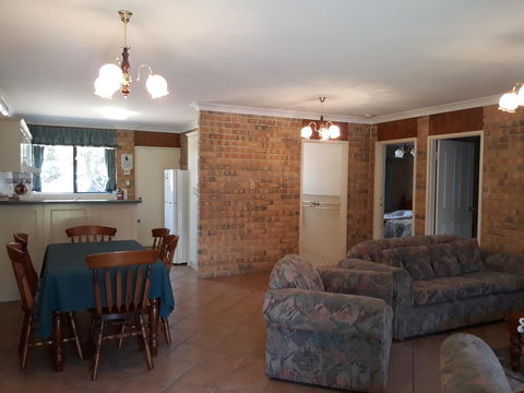Acacia Apartments - Accommodation Rockhampton 21