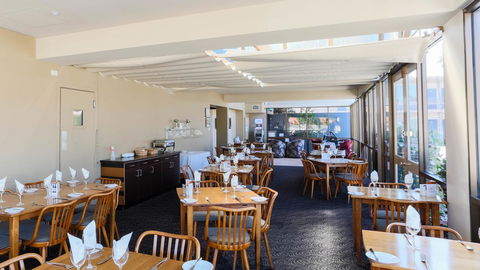 Bay Motel Hotel - Accommodation Rockhampton 9