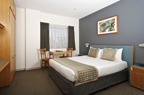 BreakFree Directors Studios - Accommodation Rockhampton 3