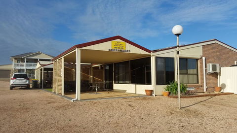 Wallaroo Sunset Home - Accommodation Rockhampton 0
