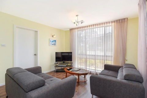 The Dolphins Beachfront Apartments - Accommodation Rockhampton 17