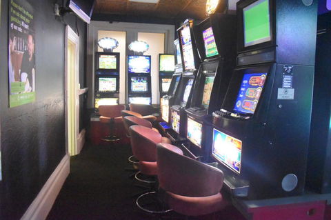 Commercial Hotel Morgan - Accommodation Rockhampton 8