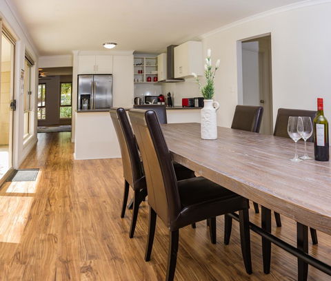 32 West B&B - Accommodation Rockhampton 0