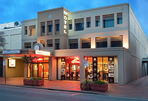 The O'Connell Inn - Accommodation Rockhampton 0