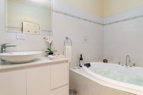 Barossa Vineyard Cottages - Accommodation Rockhampton 13