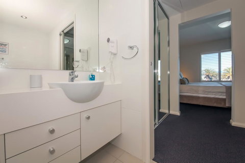 Pacific Blue 278-265 Sandy Pt Rd- Dual Key Access, Wifi, Linen And Air Conditioning - Accommodation Rockhampton 12