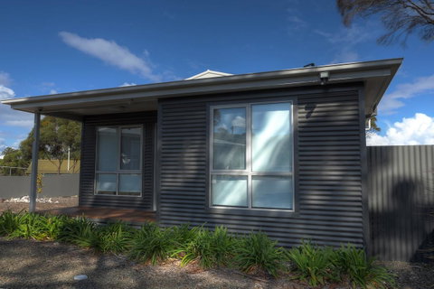 Home On Torrens - Accommodation Rockhampton 25