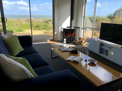 Coorong Waterfront Retreat - Accommodation Rockhampton 8
