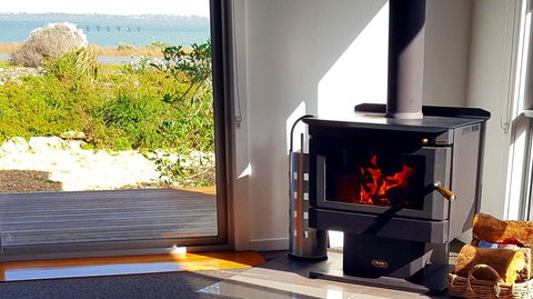 Coorong Waterfront Retreat - Accommodation Rockhampton 1
