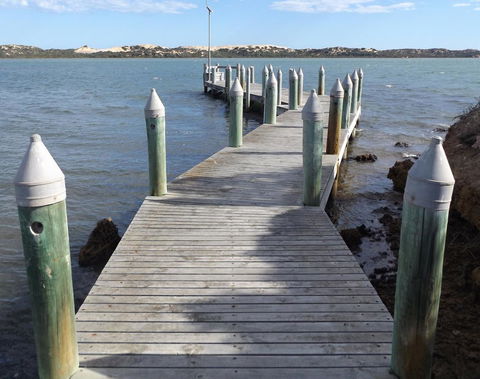 Coorong Waterfront Retreat - Accommodation Rockhampton 33