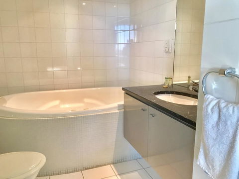 Adelaide DressCircle Apartments - North Terrace - Accommodation Rockhampton 6