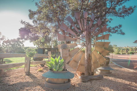 Seppelts View Cabins - Accommodation Rockhampton 11