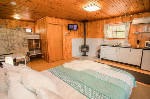 Seppelts View Cabins - Accommodation Rockhampton 23