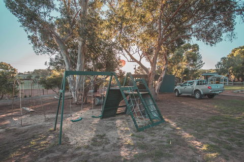 Seppelts View Cabins - Accommodation Rockhampton 12