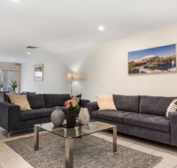 Close to City - Spacious 3 Bedroom Townhouse - Accommodation Rockhampton