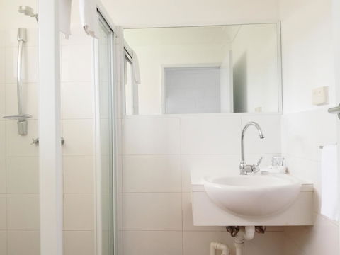 Arcadia Motel - Accommodation Rockhampton 9
