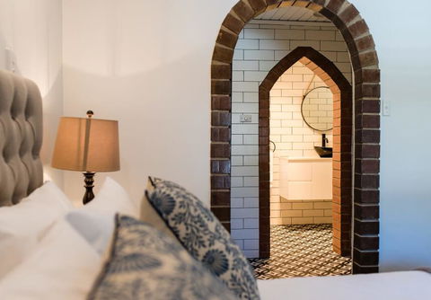 The Manor Basket Range - Accommodation Rockhampton 3