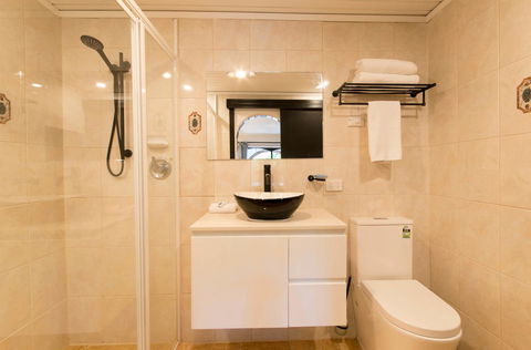 The Manor Basket Range - Accommodation Rockhampton 6