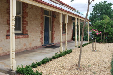 Jacaranda Cottage - Accommodation Rockhampton 12