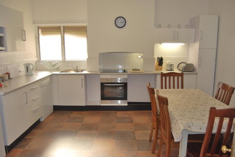 Jacaranda Cottage - Accommodation Rockhampton 3