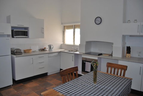 Jacaranda Cottage - Accommodation Rockhampton 8