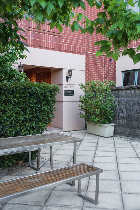 Majestic Tynte Street Apartments - Accommodation Rockhampton 5