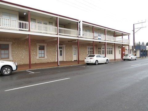 Smugglers Inn Studio Apartments - Accommodation Rockhampton 10