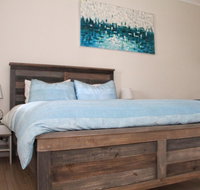 Smugglers Inn Studio Apartments - Accommodation Rockhampton