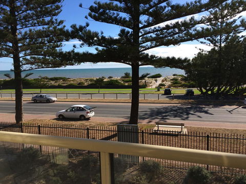 Adelaide - Semaphore Beach Front - Accommodation Rockhampton 23