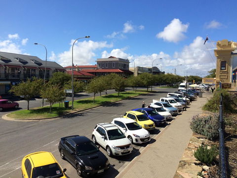 Adelaide - Semaphore Beach Front - Accommodation Rockhampton 26