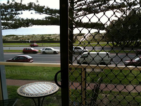 Adelaide - Semaphore Beach Front - Accommodation Rockhampton 9