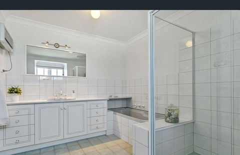 Angaston House - Accommodation Rockhampton 14