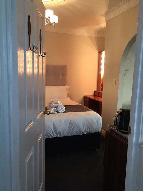 Angaston House - Accommodation Rockhampton 6