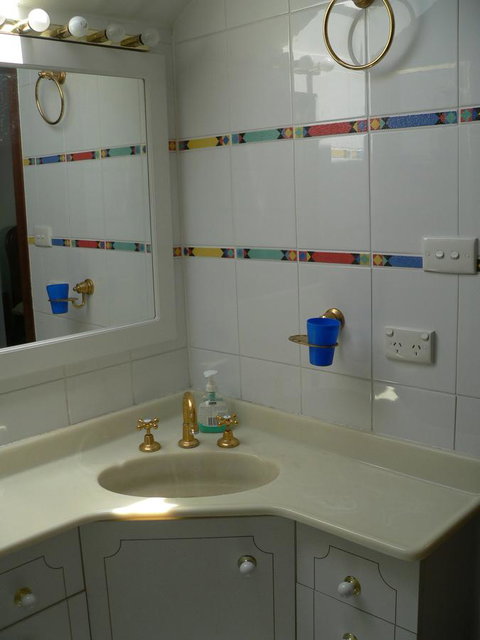 Brighton Beach House - Accommodation Rockhampton 9