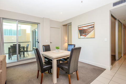 Pier Luxury Apartments - Accommodation Rockhampton 23
