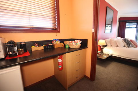 Wine And Roses Bed And Breakfast - Accommodation Rockhampton 32