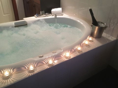 Wine And Roses Bed And Breakfast - Accommodation Rockhampton 24