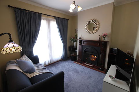 Wine And Roses Bed And Breakfast - Accommodation Rockhampton 21
