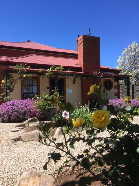 Wine And Roses Bed And Breakfast - Accommodation Rockhampton 6