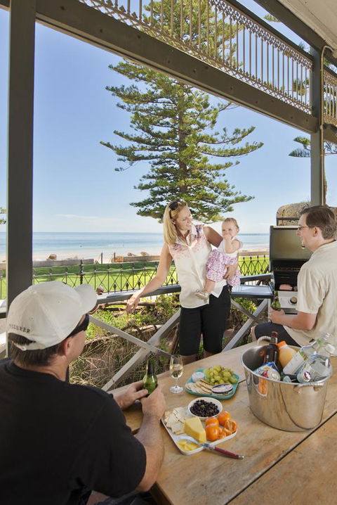 Seawall Apartments - Accommodation Rockhampton 9